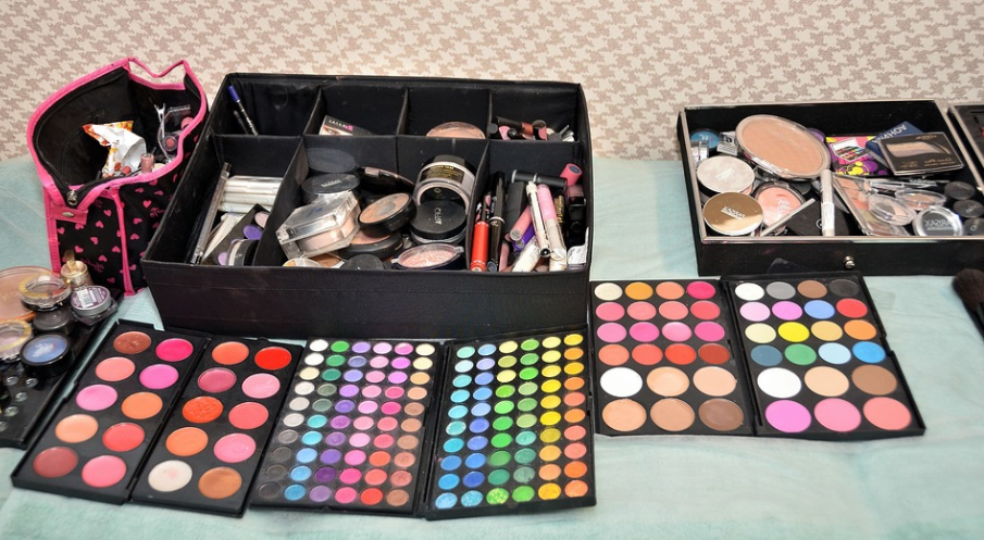 makeup kit